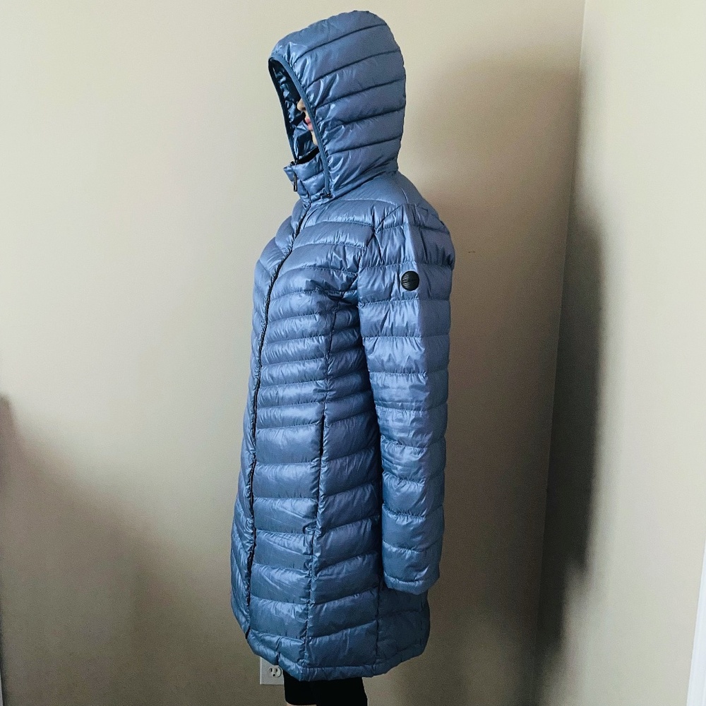 Andrew Marc 650 down lightweight packable lightweight puffer coat, women’s large